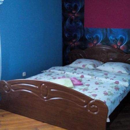 "Центр Ж/Д" Apartment Rivne Bagian luar foto
