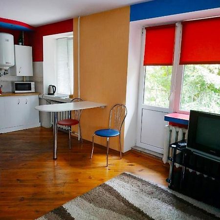 "Центр Ж/Д" Apartment Rivne Bagian luar foto
