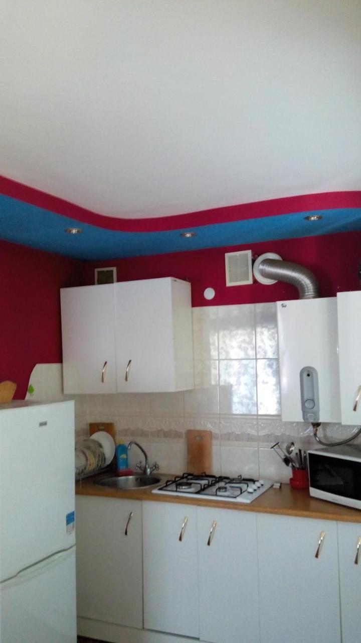 "Центр Ж/Д" Apartment Rivne Bagian luar foto